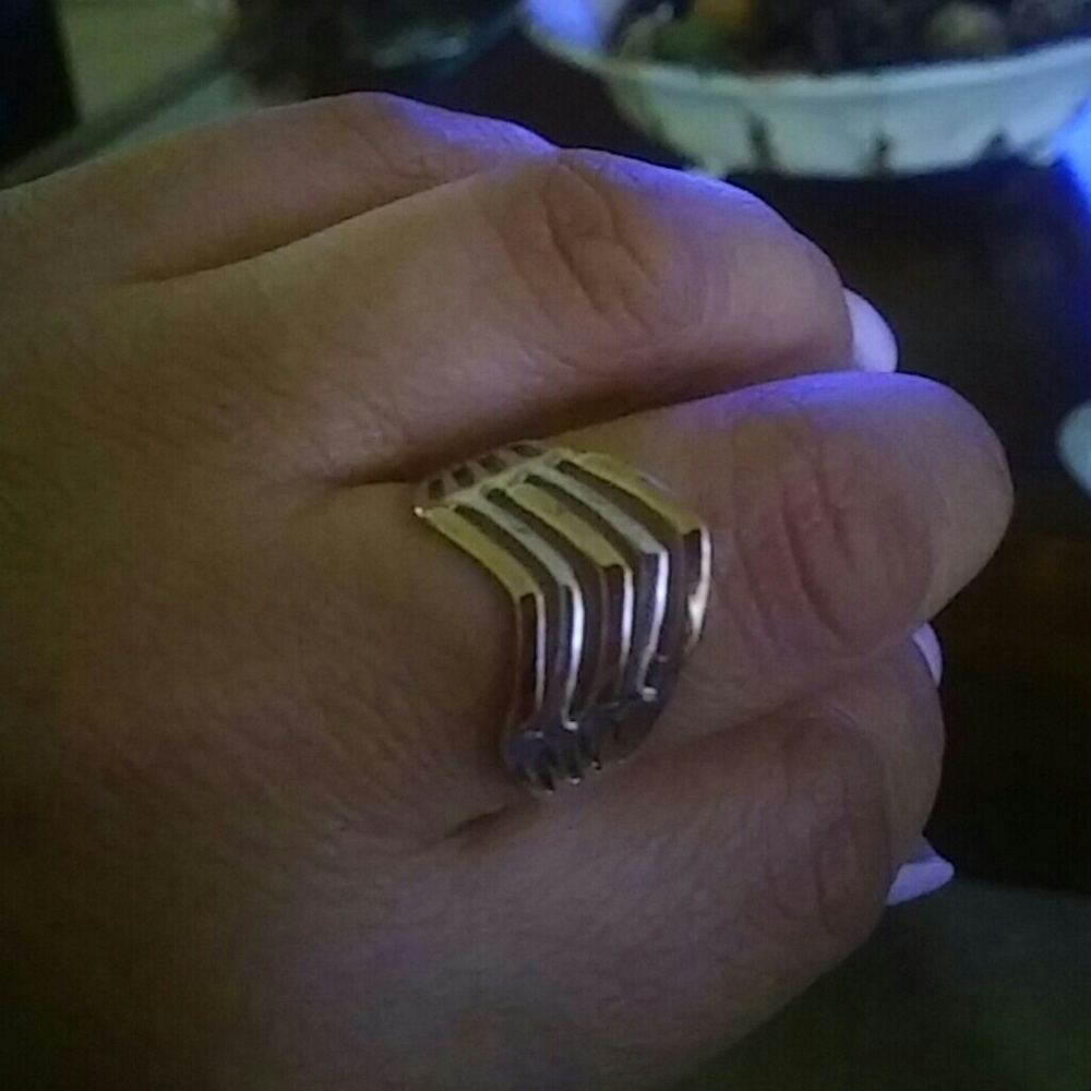 Sterling Silver Rings - Picture 4 of 4